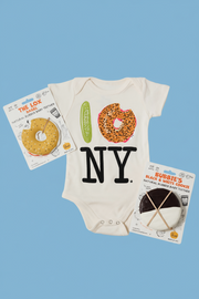 Baby’s First Bite of the Big Apple Gift Set